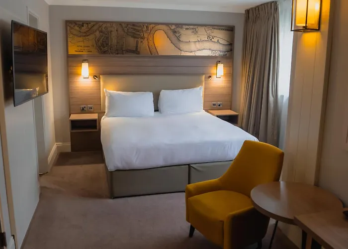 A&O London Docklands RiversideAirport Hotel